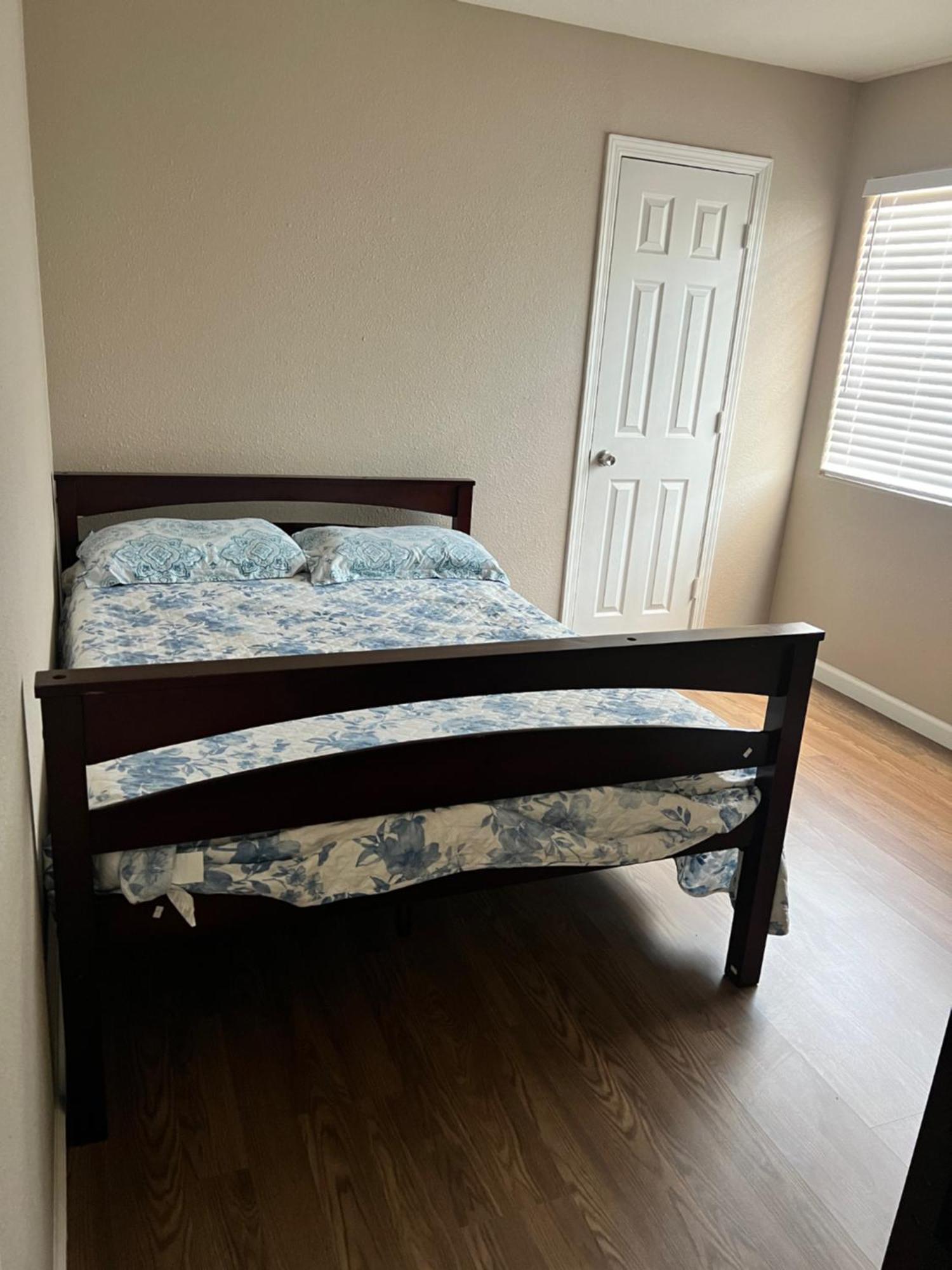 Serene 2Bed 1Bath Condo With Parking Fresno Exterior photo